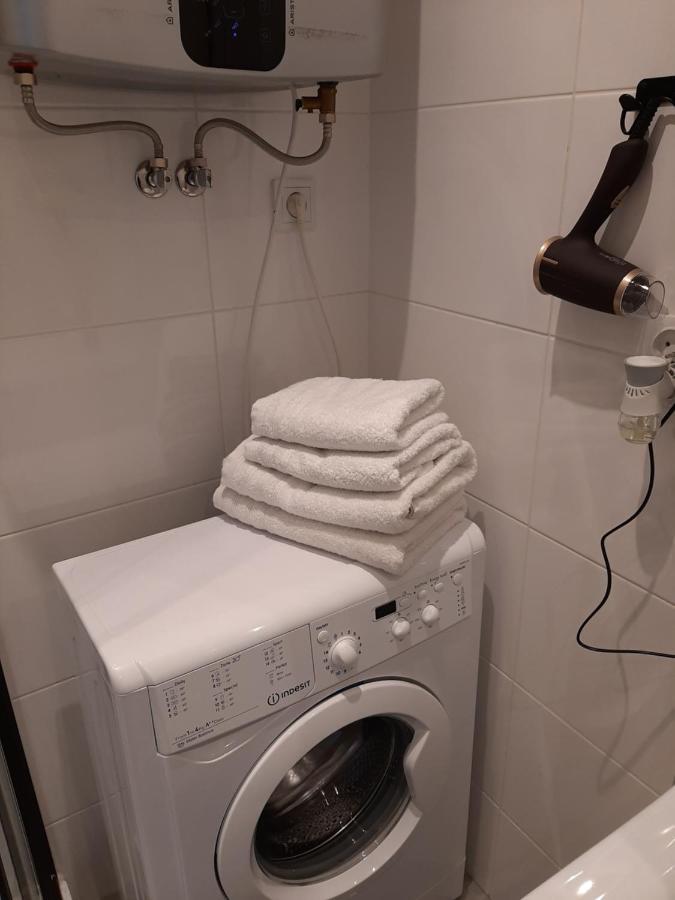 Kawalerka 28M Salon Z Kuchnia Centrum Neu Sandez Exterior foto