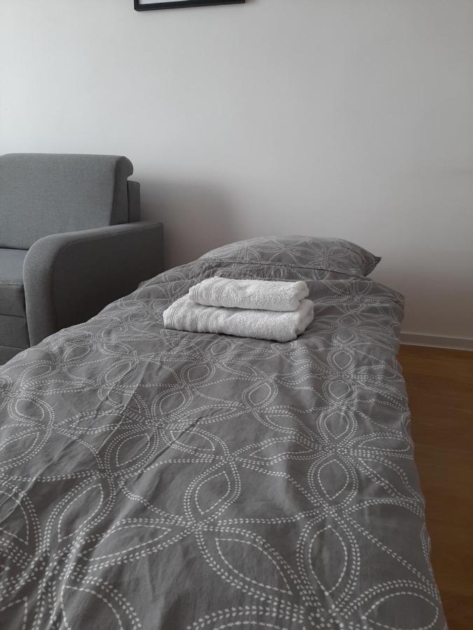 Kawalerka 28M Salon Z Kuchnia Centrum Neu Sandez Exterior foto